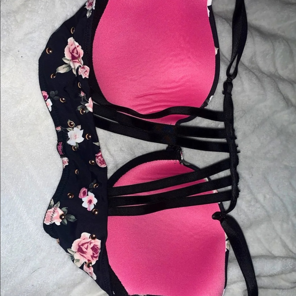 Pink bra - Picture 2 of 3